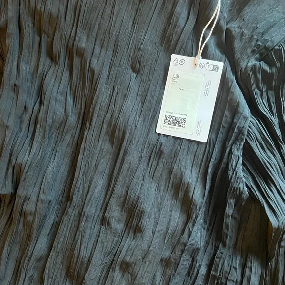 & Other Stories Black Pleated Blouse - Picture 3 of 4